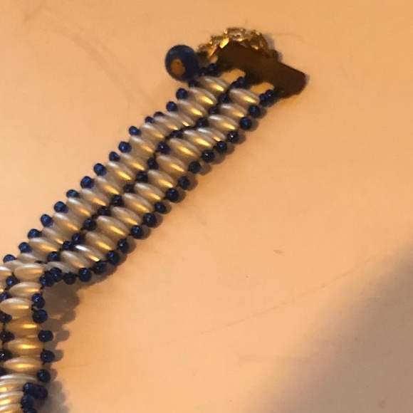 Vintage blue seed bead choker necklace. Beaded blue and white choker- like new - Picture 7 of 7